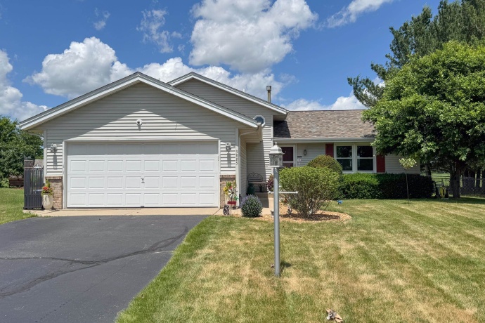 5885 LONGEST DR, SOUTH BELOIT, Illinois 61080, 4 Bedrooms Bedrooms, ,2 BathroomsBathrooms,House,For Sale,LONGEST DR,202603599