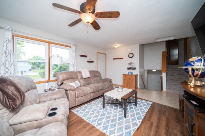5885 LONGEST DR, SOUTH BELOIT, Illinois 61080, 4 Bedrooms Bedrooms, ,2 BathroomsBathrooms,House,For Sale,LONGEST DR,202603599