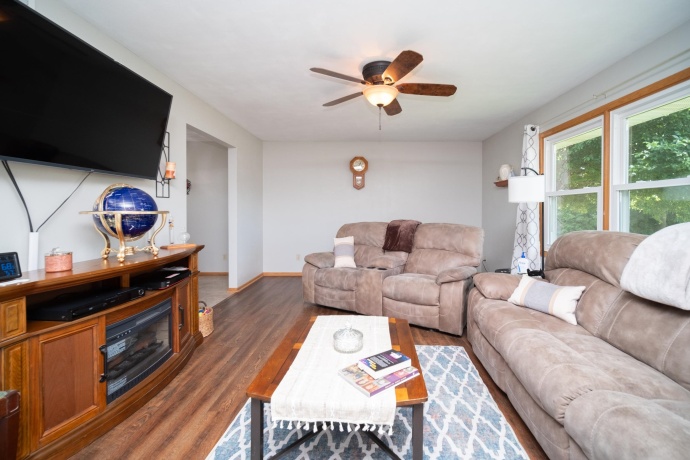 5885 LONGEST DR, SOUTH BELOIT, Illinois 61080, 4 Bedrooms Bedrooms, ,2 BathroomsBathrooms,House,For Sale,LONGEST DR,202603599