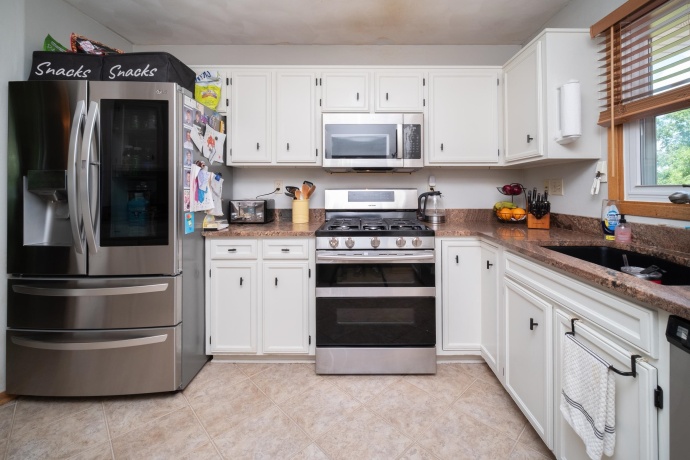 5885 LONGEST DR, SOUTH BELOIT, Illinois 61080, 4 Bedrooms Bedrooms, ,2 BathroomsBathrooms,House,For Sale,LONGEST DR,202603599