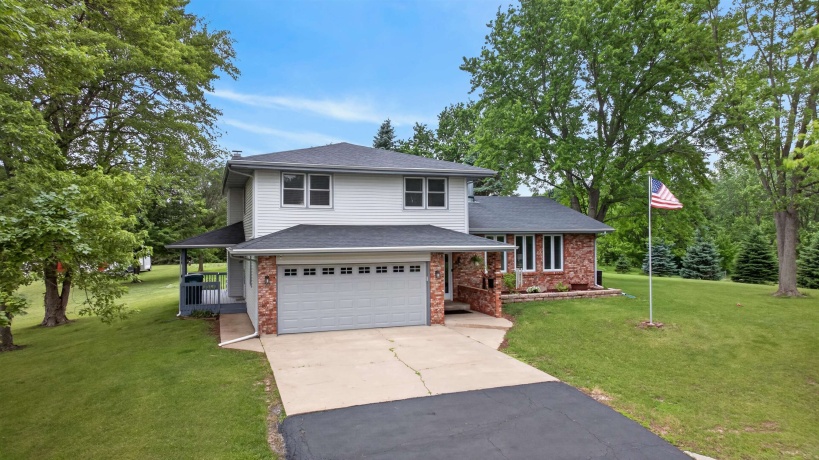 7144 Crestview, STILLMAN VALLEY, Illinois 61084, 4 Bedrooms Bedrooms, ,2 BathroomsBathrooms,House,For Sale,Crestview,202603601