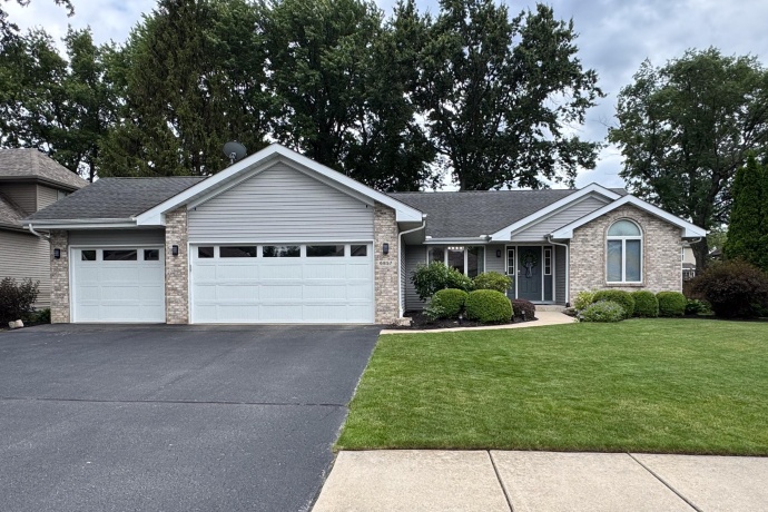 6857 Chandelier, LOVES PARK, Illinois 61111, 3 Bedrooms Bedrooms, ,2 BathroomsBathrooms,House,For Sale,Chandelier,202603602