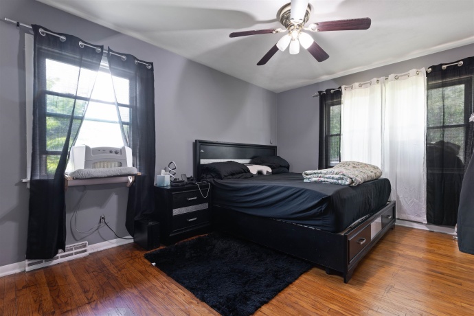 320 Dawn, ROCKFORD, Illinois 61107, 3 Bedrooms Bedrooms, ,2 BathroomsBathrooms,House,For Sale,Dawn,202603603