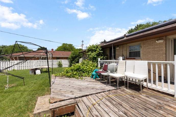 320 Dawn, ROCKFORD, Illinois 61107, 3 Bedrooms Bedrooms, ,2 BathroomsBathrooms,House,For Sale,Dawn,202603603