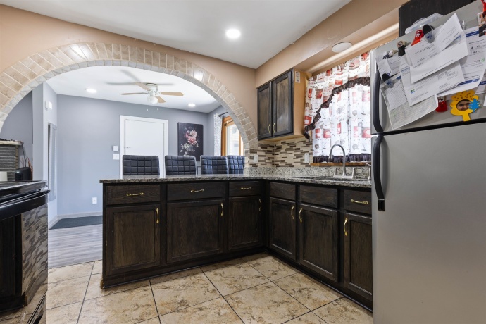 320 Dawn, ROCKFORD, Illinois 61107, 3 Bedrooms Bedrooms, ,2 BathroomsBathrooms,House,For Sale,Dawn,202603603