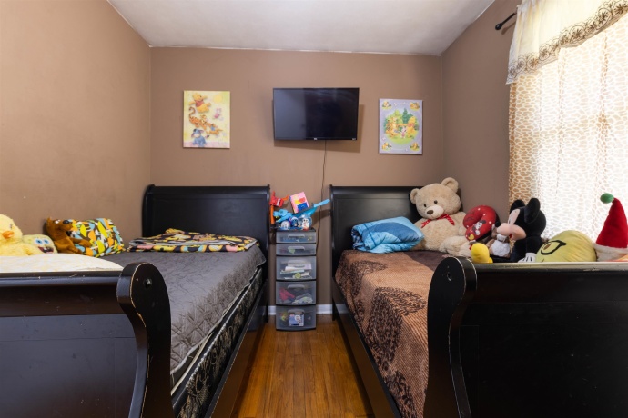 320 Dawn, ROCKFORD, Illinois 61107, 3 Bedrooms Bedrooms, ,2 BathroomsBathrooms,House,For Sale,Dawn,202603603
