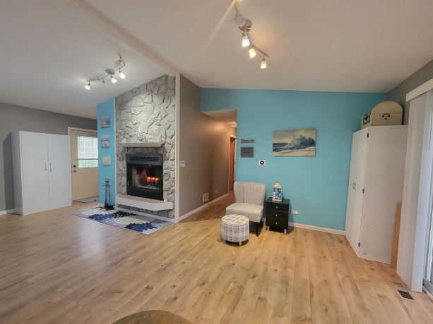 13 Birch Dr, Putnam, Illinois 61560, 3 Bedrooms Bedrooms, ,1 BathroomBathrooms,House,For Sale,Birch Dr,202603606