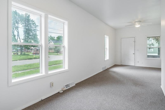 1803 8th, ROCKFORD, Illinois 61104, 3 Bedrooms Bedrooms, ,1 BathroomBathrooms,House,For Sale,8th,202603609