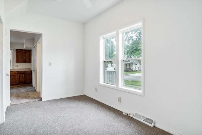 1803 8th, ROCKFORD, Illinois 61104, 3 Bedrooms Bedrooms, ,1 BathroomBathrooms,House,For Sale,8th,202603609