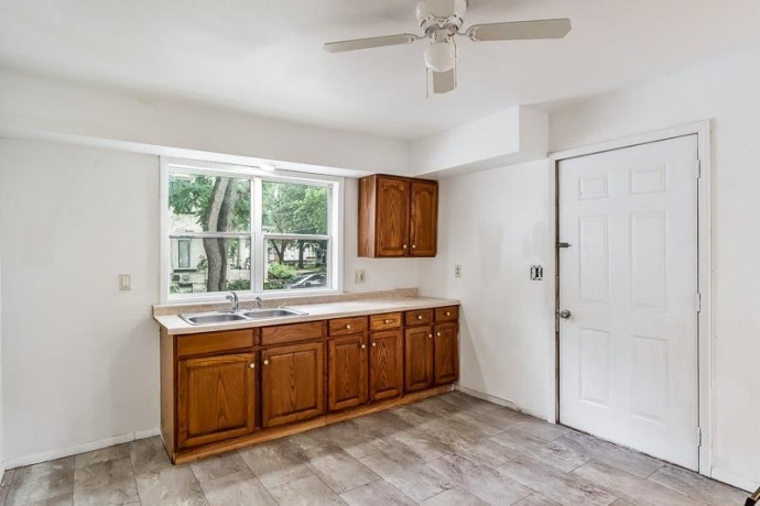 1803 8th, ROCKFORD, Illinois 61104, 3 Bedrooms Bedrooms, ,1 BathroomBathrooms,House,For Sale,8th,202603609