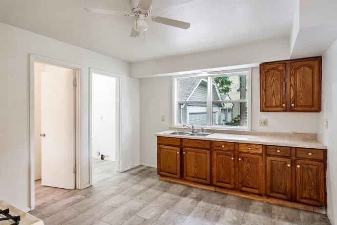 1803 8th, ROCKFORD, Illinois 61104, 3 Bedrooms Bedrooms, ,1 BathroomBathrooms,House,For Sale,8th,202603609