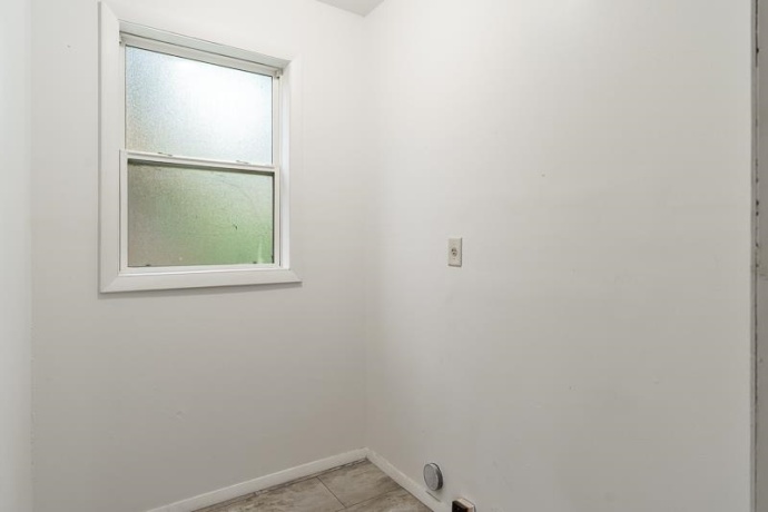 1803 8th, ROCKFORD, Illinois 61104, 3 Bedrooms Bedrooms, ,1 BathroomBathrooms,House,For Sale,8th,202603609