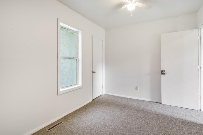 1803 8th, ROCKFORD, Illinois 61104, 3 Bedrooms Bedrooms, ,1 BathroomBathrooms,House,For Sale,8th,202603609