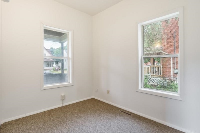 1803 8th, ROCKFORD, Illinois 61104, 3 Bedrooms Bedrooms, ,1 BathroomBathrooms,House,For Sale,8th,202603609