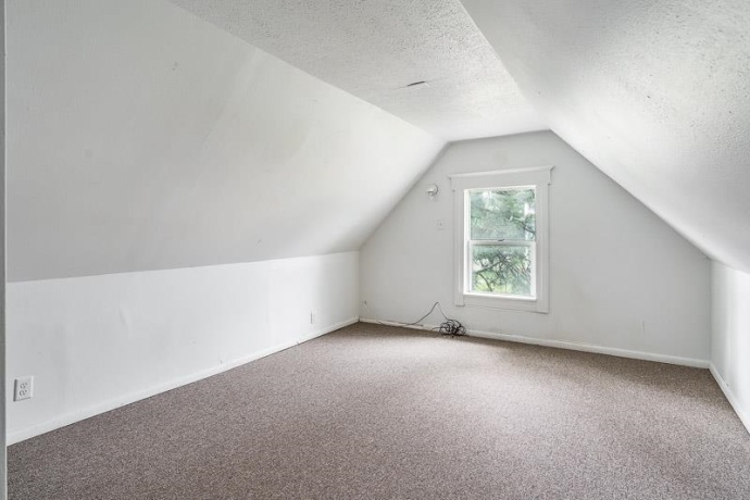 1803 8th, ROCKFORD, Illinois 61104, 3 Bedrooms Bedrooms, ,1 BathroomBathrooms,House,For Sale,8th,202603609