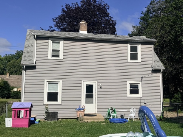 402 Rockford, ROCKFORD, Illinois 61104, 2 Bedrooms Bedrooms, ,2 BathroomsBathrooms,House,For Sale,Rockford,202603604