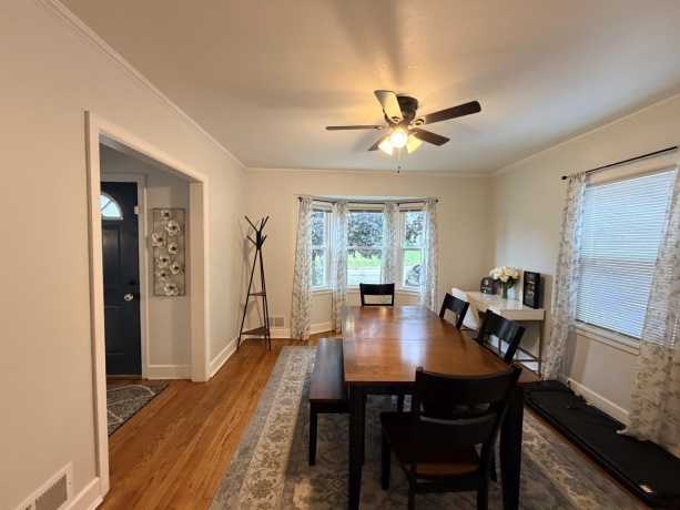 402 Rockford, ROCKFORD, Illinois 61104, 2 Bedrooms Bedrooms, ,2 BathroomsBathrooms,House,For Sale,Rockford,202603604