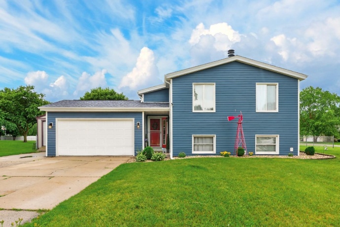 11515 Cedarbrook, ROSCOE, Illinois 61073, 5 Bedrooms Bedrooms, ,2 BathroomsBathrooms,House,For Sale,Cedarbrook,202603605