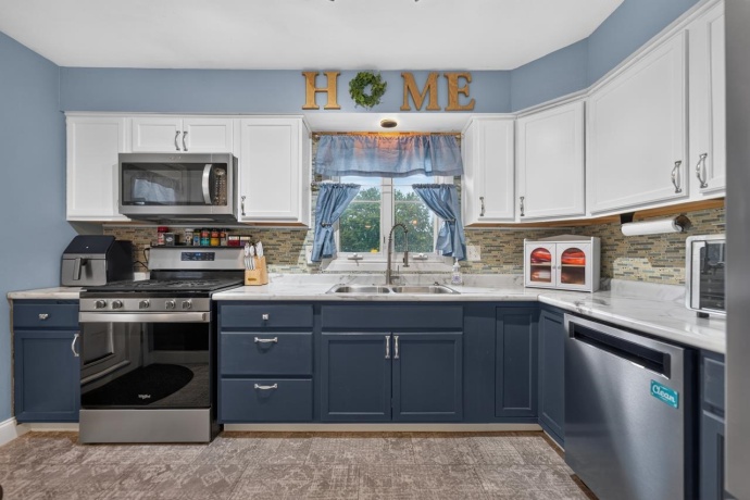 11515 Cedarbrook, ROSCOE, Illinois 61073, 5 Bedrooms Bedrooms, ,2 BathroomsBathrooms,House,For Sale,Cedarbrook,202603605