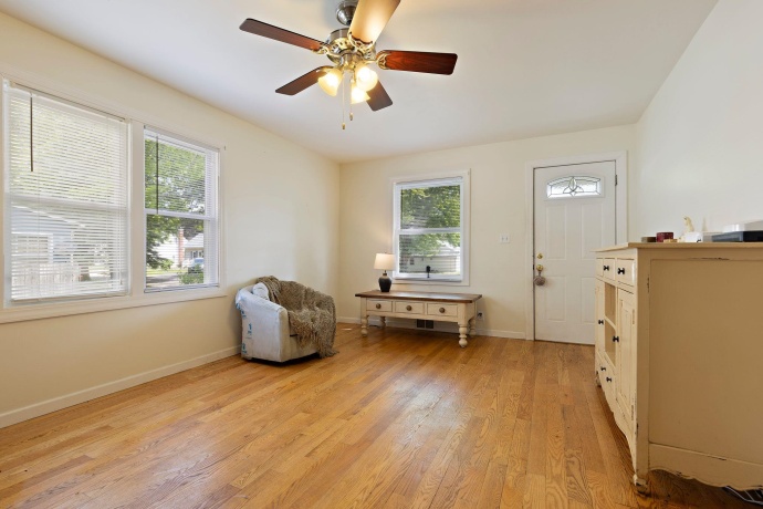404 8th, OREGON, Illinois 61061, 2 Bedrooms Bedrooms, ,1 BathroomBathrooms,House,For Sale,8th,202603310