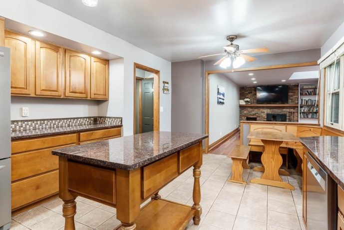 5329 Dallas, ROCKFORD, Illinois 61109, 5 Bedrooms Bedrooms, ,3 BathroomsBathrooms,House,For Sale,Dallas,202603616