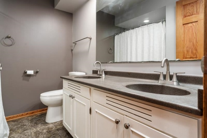 5329 Dallas, ROCKFORD, Illinois 61109, 5 Bedrooms Bedrooms, ,3 BathroomsBathrooms,House,For Sale,Dallas,202603616