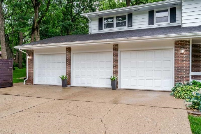 5329 Dallas, ROCKFORD, Illinois 61109, 5 Bedrooms Bedrooms, ,3 BathroomsBathrooms,House,For Sale,Dallas,202603616