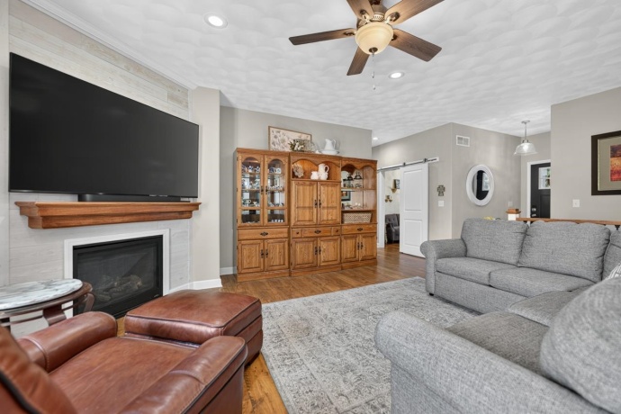 701 Mallard, WINNEBAGO, Illinois 61088, 4 Bedrooms Bedrooms, ,3 BathroomsBathrooms,House,For Sale,Mallard,202603619