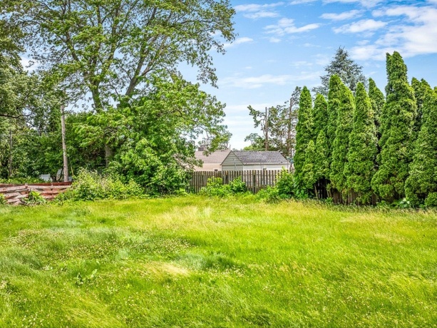 219 Walter, ELGIN, Illinois 60123, 3 Bedrooms Bedrooms, ,2 BathroomsBathrooms,House,For Sale,Walter,202603620