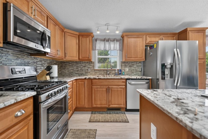 5604 IRVING, MACHESNEY PARK, Illinois 61115, 3 Bedrooms Bedrooms, ,2 BathroomsBathrooms,House,For Sale,IRVING,202603621