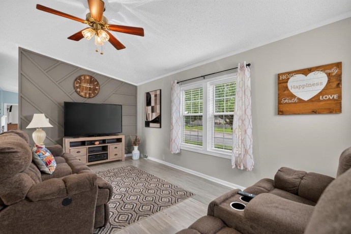 5604 IRVING, MACHESNEY PARK, Illinois 61115, 3 Bedrooms Bedrooms, ,2 BathroomsBathrooms,House,For Sale,IRVING,202603621