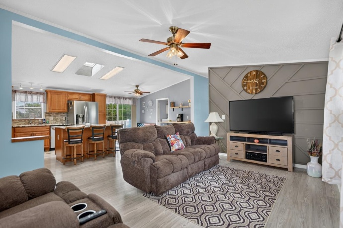5604 IRVING, MACHESNEY PARK, Illinois 61115, 3 Bedrooms Bedrooms, ,2 BathroomsBathrooms,House,For Sale,IRVING,202603621