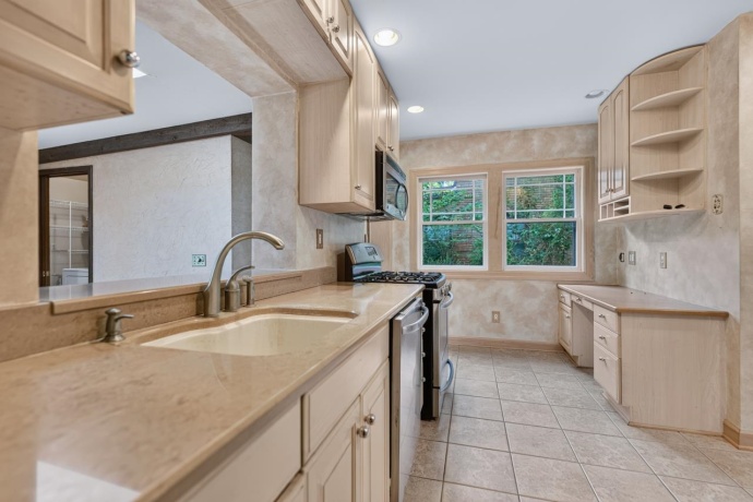 208 ROBERT, ROCKFORD, Illinois 61107, 3 Bedrooms Bedrooms, ,2 BathroomsBathrooms,House,For Sale,ROBERT,202603622