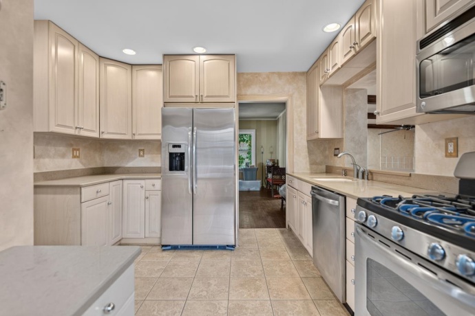 208 ROBERT, ROCKFORD, Illinois 61107, 3 Bedrooms Bedrooms, ,2 BathroomsBathrooms,House,For Sale,ROBERT,202603622