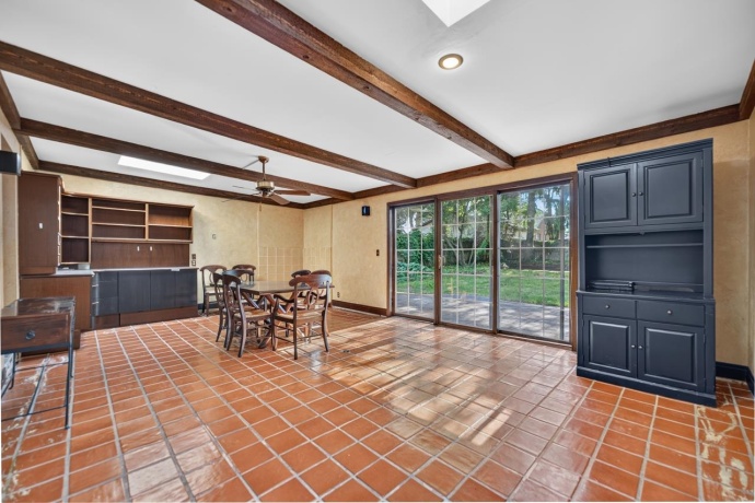 208 ROBERT, ROCKFORD, Illinois 61107, 3 Bedrooms Bedrooms, ,2 BathroomsBathrooms,House,For Sale,ROBERT,202603622