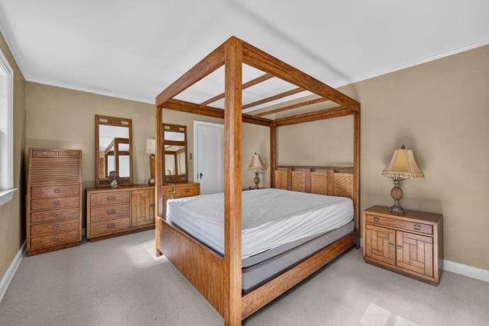 208 ROBERT, ROCKFORD, Illinois 61107, 3 Bedrooms Bedrooms, ,2 BathroomsBathrooms,House,For Sale,ROBERT,202603622