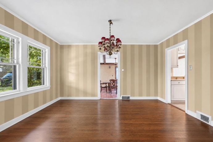 208 ROBERT, ROCKFORD, Illinois 61107, 3 Bedrooms Bedrooms, ,2 BathroomsBathrooms,House,For Sale,ROBERT,202603622
