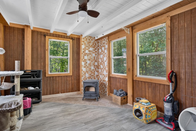 300 Adams, OTTAWA, Illinois 61350, 3 Bedrooms Bedrooms, ,2 BathroomsBathrooms,House,For Sale,Adams,202603624