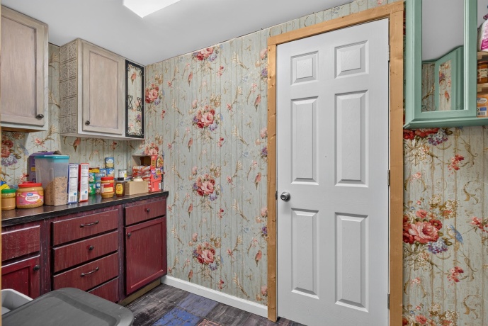 300 Adams, OTTAWA, Illinois 61350, 3 Bedrooms Bedrooms, ,2 BathroomsBathrooms,House,For Sale,Adams,202603624