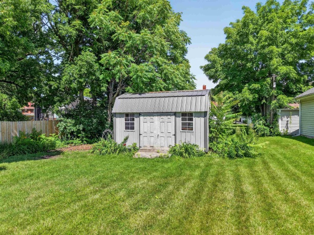 300 Adams, OTTAWA, Illinois 61350, 3 Bedrooms Bedrooms, ,2 BathroomsBathrooms,House,For Sale,Adams,202603624