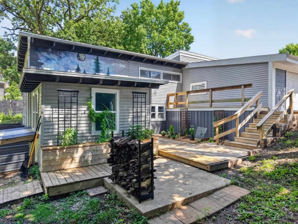 300 Adams, OTTAWA, Illinois 61350, 3 Bedrooms Bedrooms, ,2 BathroomsBathrooms,House,For Sale,Adams,202603624