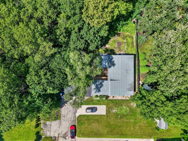 300 Adams, OTTAWA, Illinois 61350, 3 Bedrooms Bedrooms, ,2 BathroomsBathrooms,House,For Sale,Adams,202603624