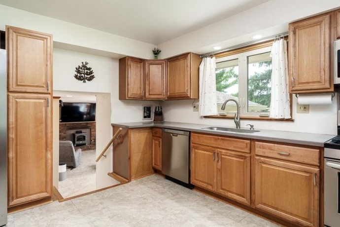 3803 Hemlock, ROCKFORD, Illinois 61107, 3 Bedrooms Bedrooms, ,1 BathroomBathrooms,House,For Sale,Hemlock,202603625