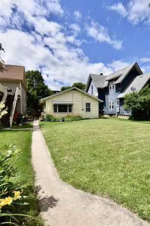 412 1st, ROCKFORD, Illinois 61104, ,2 Units,For Sale,1st,202603627