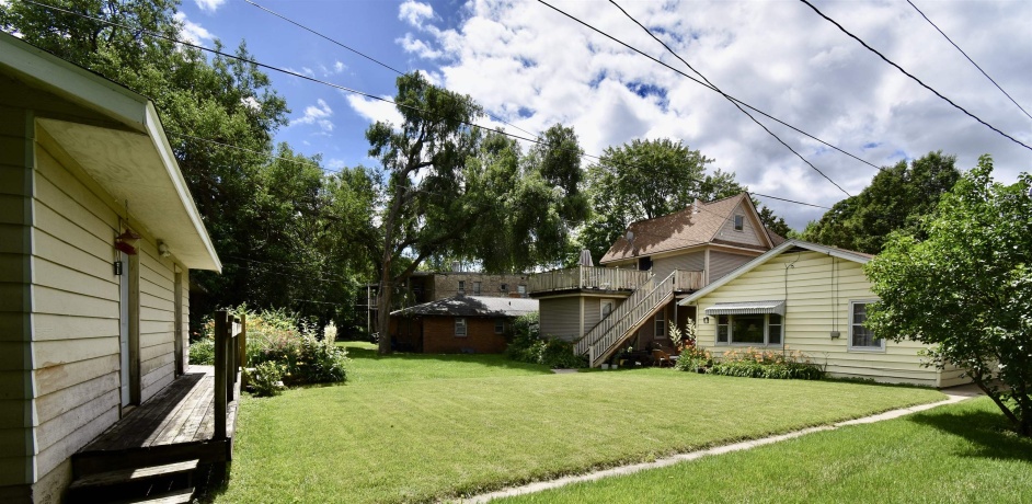 412 1st, ROCKFORD, Illinois 61104, ,2 Units,For Sale,1st,202603627