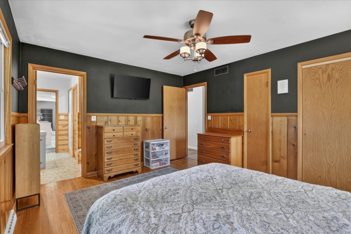 2547 Florence, BELOIT, Wisconsin 53511, 3 Bedrooms Bedrooms, ,2 BathroomsBathrooms,House,For Sale,Florence,202603628