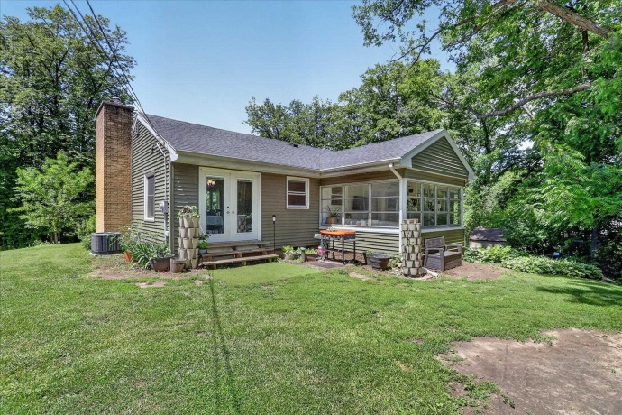 2547 Florence, BELOIT, Wisconsin 53511, 3 Bedrooms Bedrooms, ,2 BathroomsBathrooms,House,For Sale,Florence,202603628
