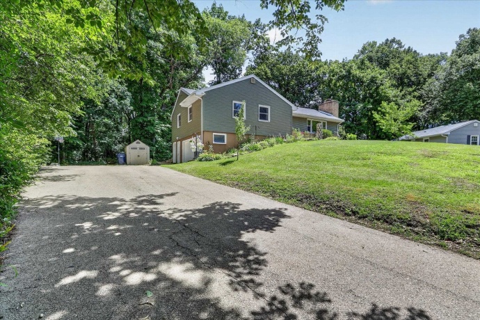 2547 Florence, BELOIT, Wisconsin 53511, 3 Bedrooms Bedrooms, ,2 BathroomsBathrooms,House,For Sale,Florence,202603628