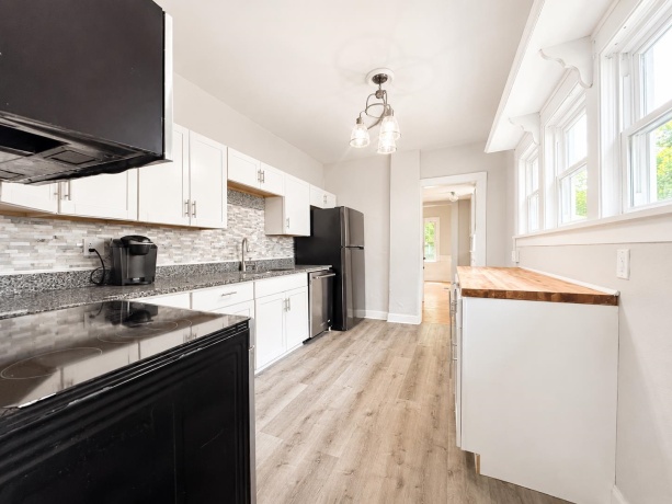 325 Camlin avenue, ROCKFORD, Illinois 61103, 3 Bedrooms Bedrooms, ,2 BathroomsBathrooms,House,For Sale,Camlin avenue,202603632