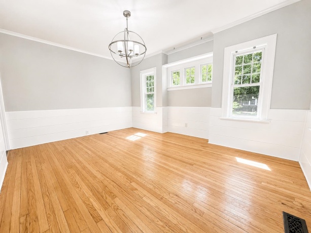 325 Camlin avenue, ROCKFORD, Illinois 61103, 3 Bedrooms Bedrooms, ,2 BathroomsBathrooms,House,For Sale,Camlin avenue,202603632